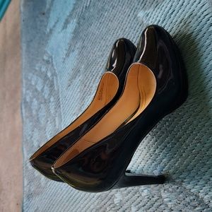 Cole Haan Black Patent Leather Pumps ~ Size 5B